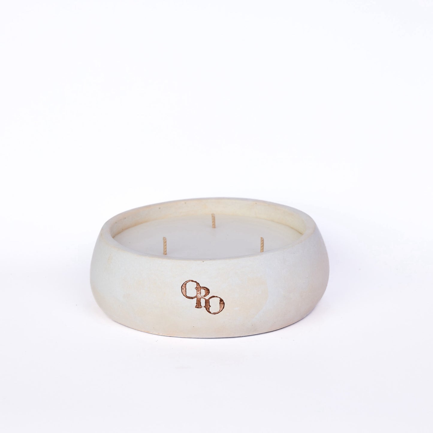 Small plate stone candle