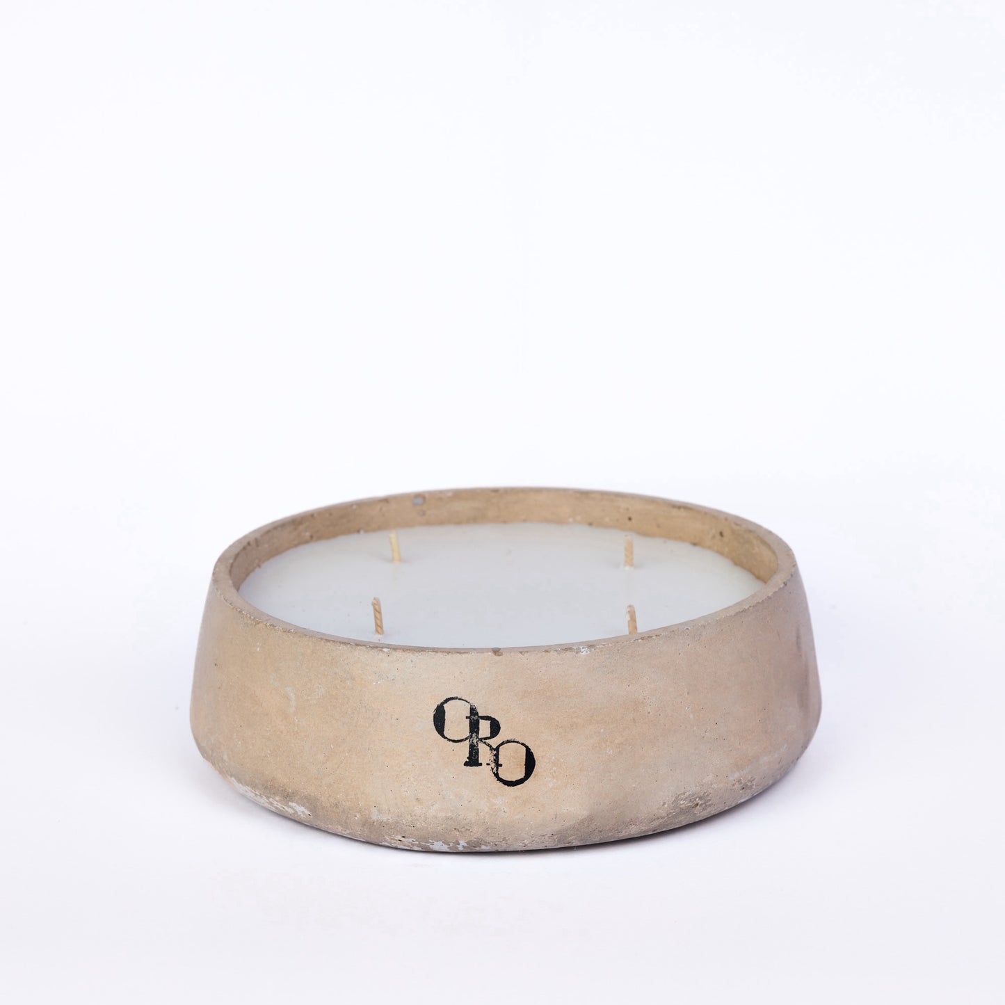 Medium plate stone candle