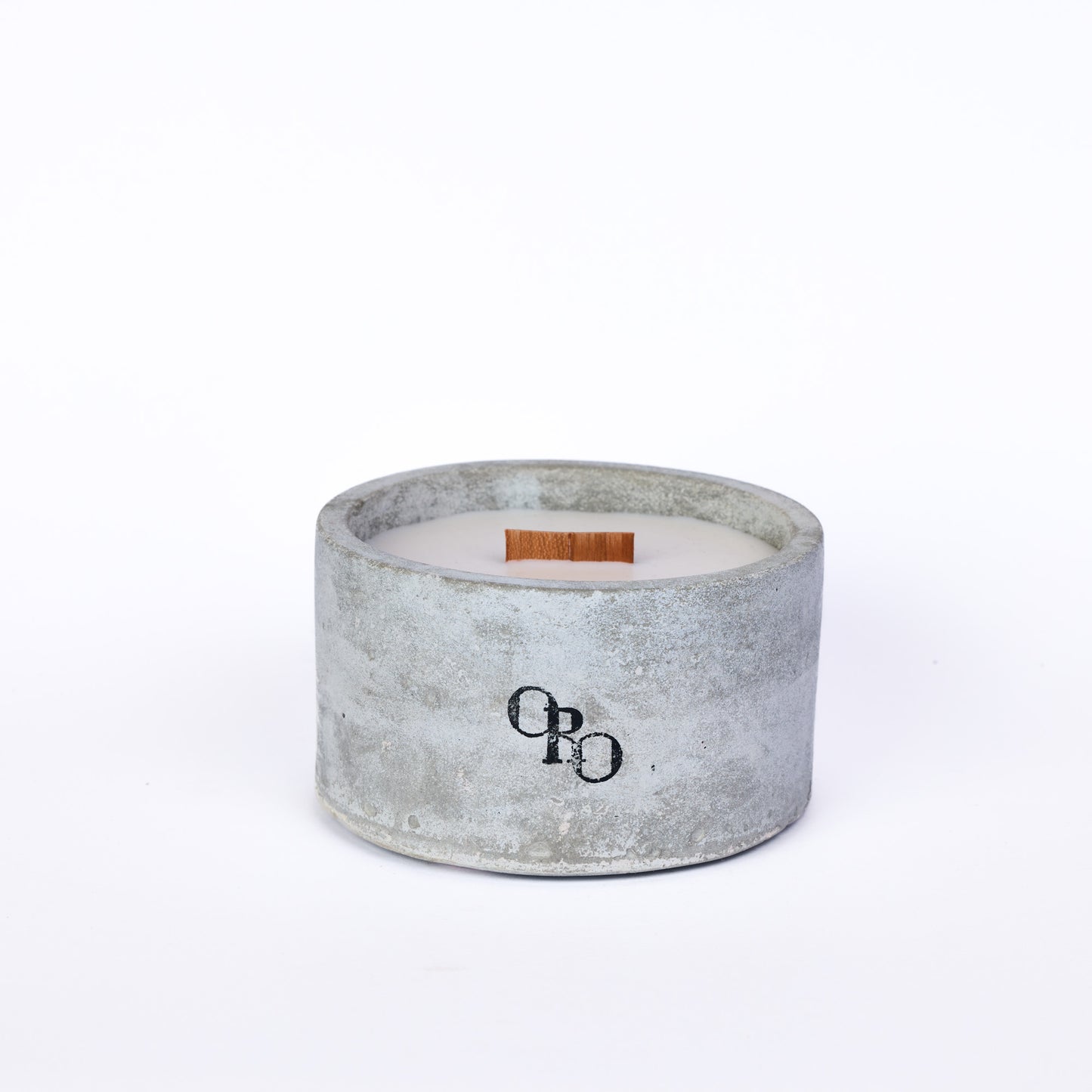 Medium stone round candle