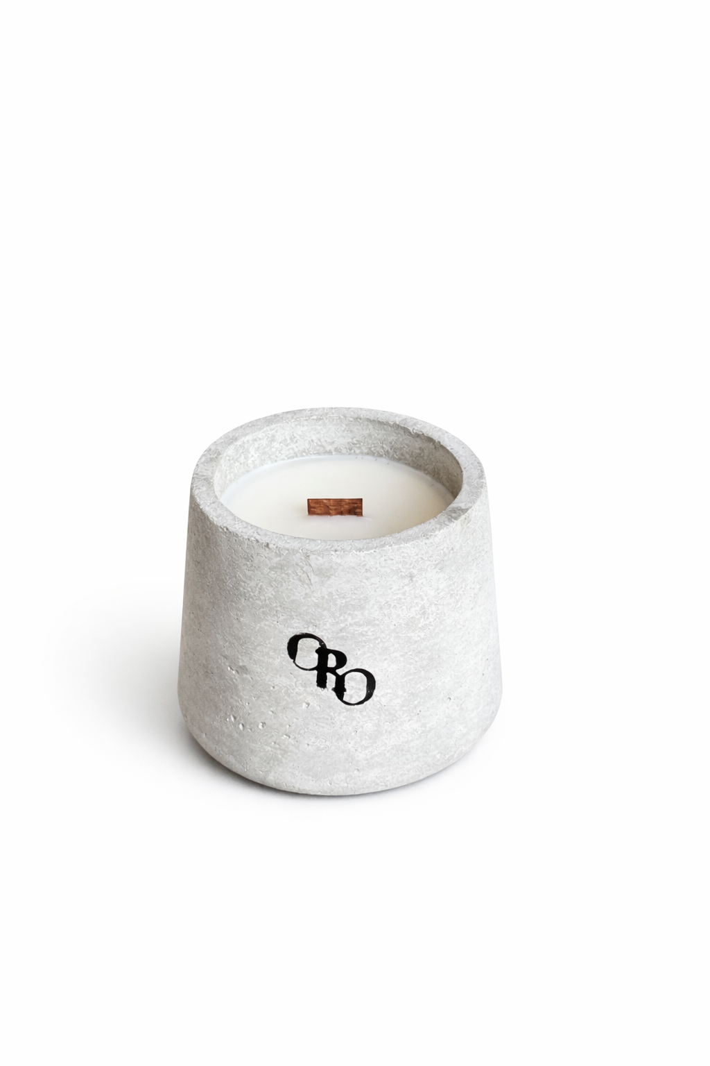 Curved round stone candle