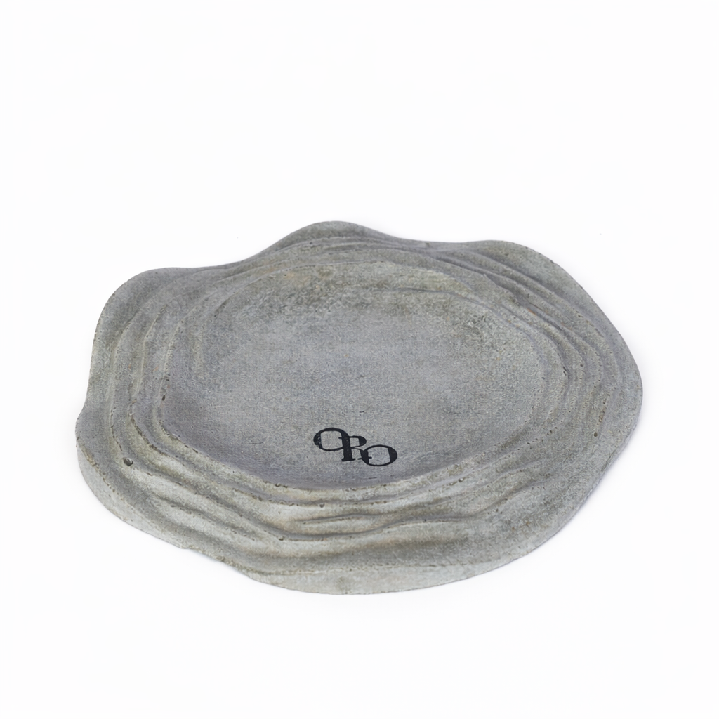 Layered round stone plate