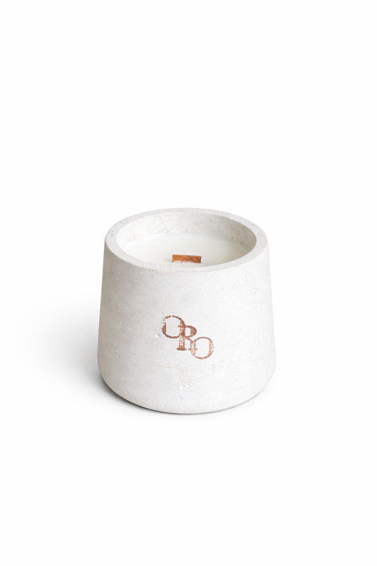 Curved round stone candle