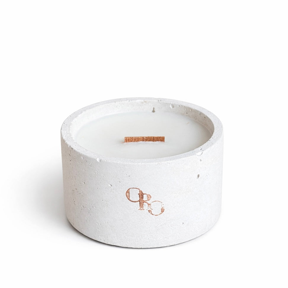 Medium stone round candle.