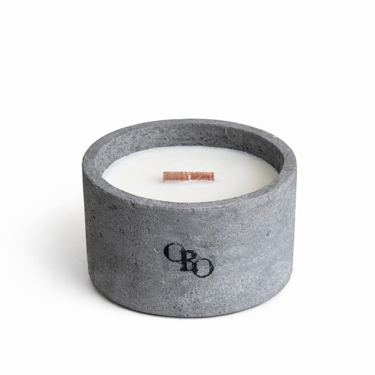 Medium stone round candle