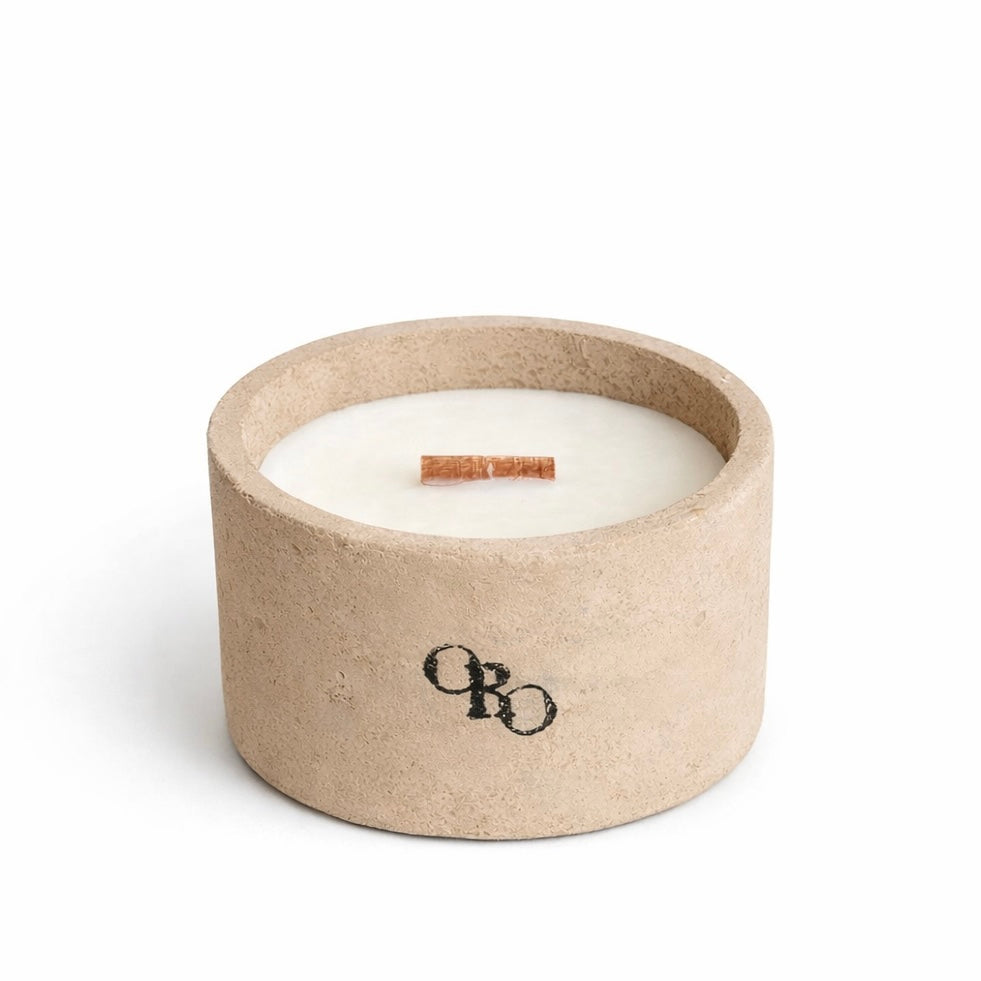 Medium stone round candle.