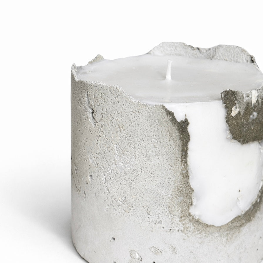 ORO Small round candle.